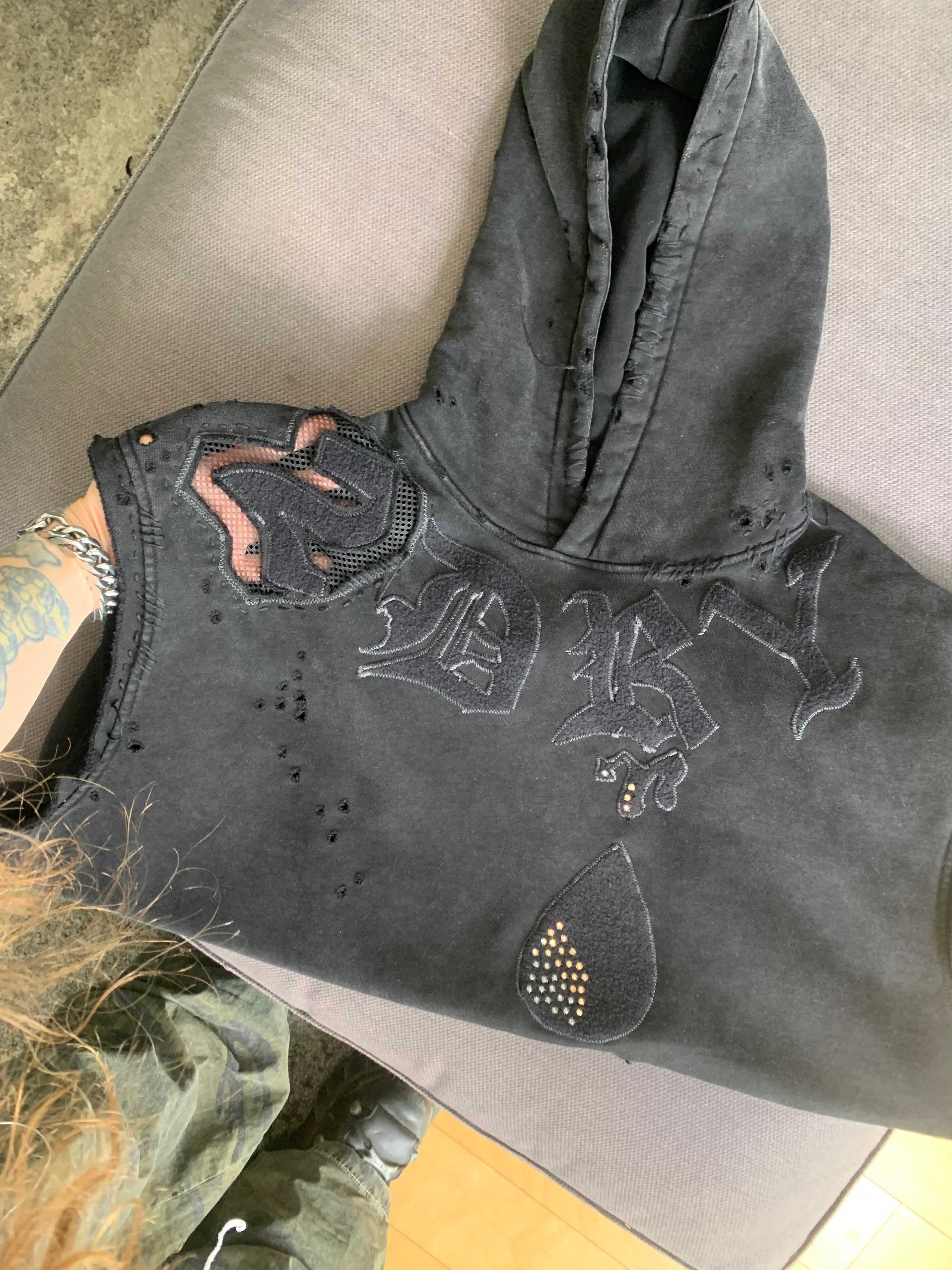2 dry tears fade gray hood w/swarovski